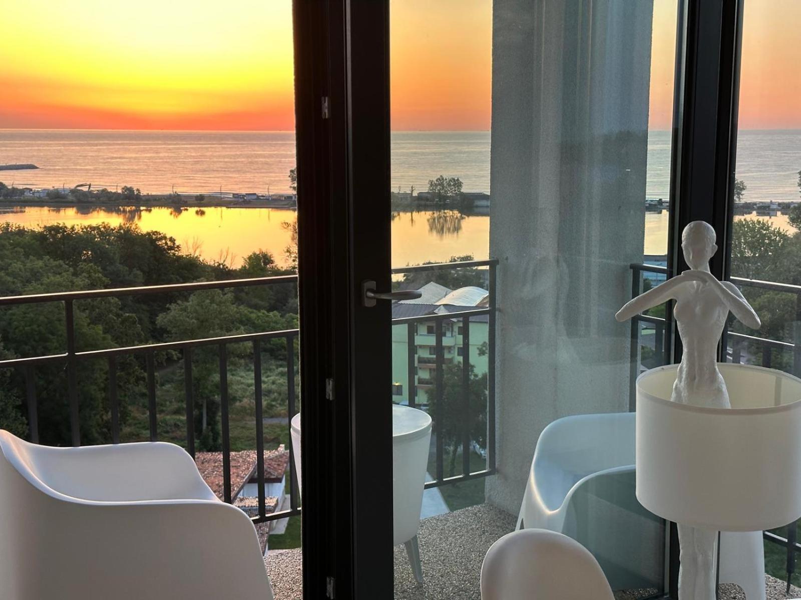 Donna Alba Seaview Penthouse, Casa Ta De Pe Plaja Appartement Neptun Buitenkant foto